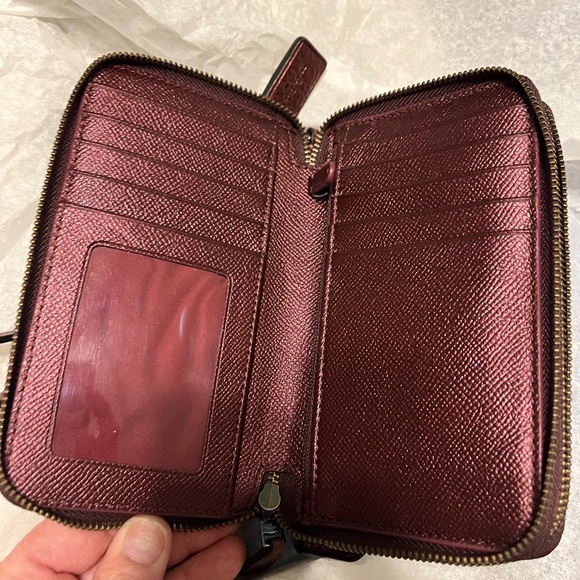 Coach wristlet - Picture 4 of 7